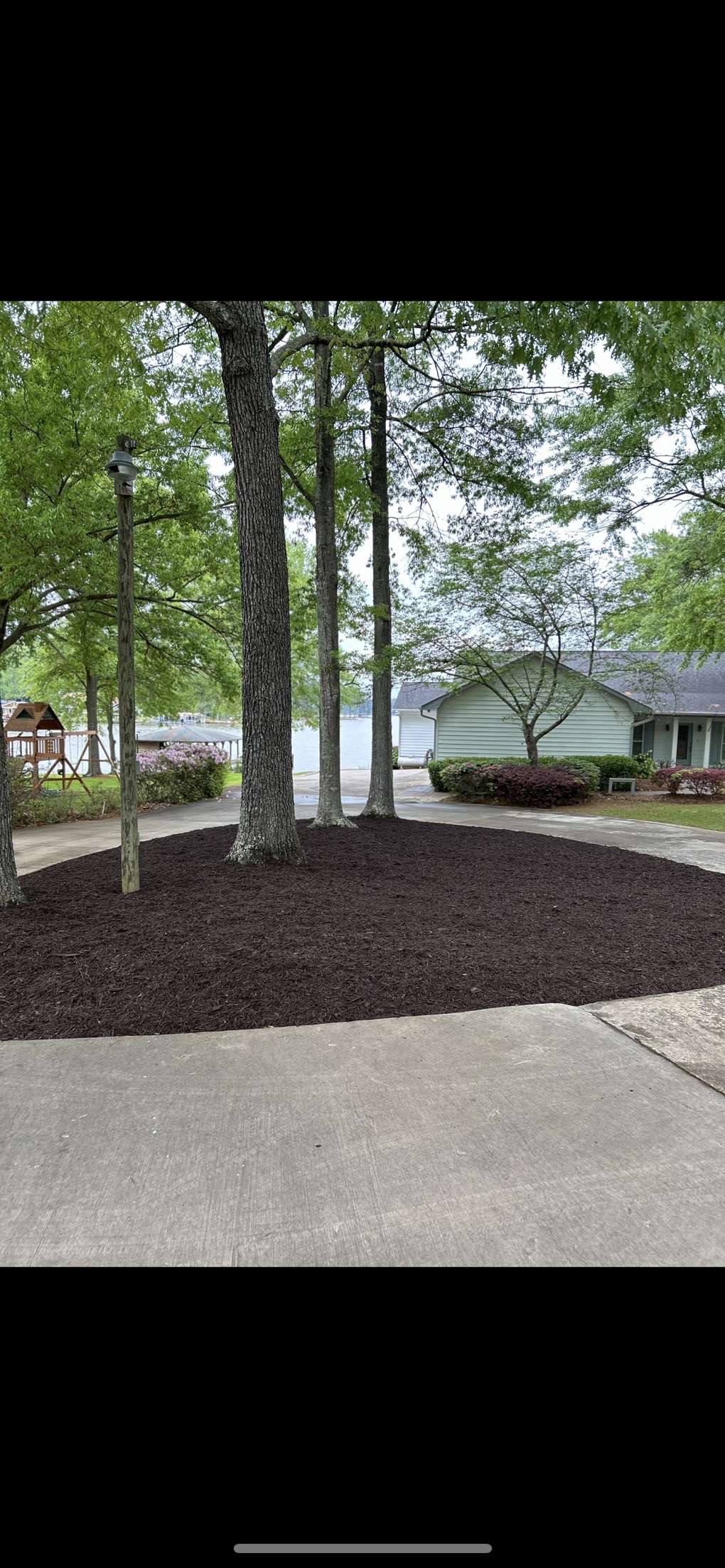 Professional mulch installation